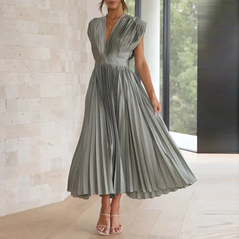 Lumière - V-neck Maxi Dress with Pleats