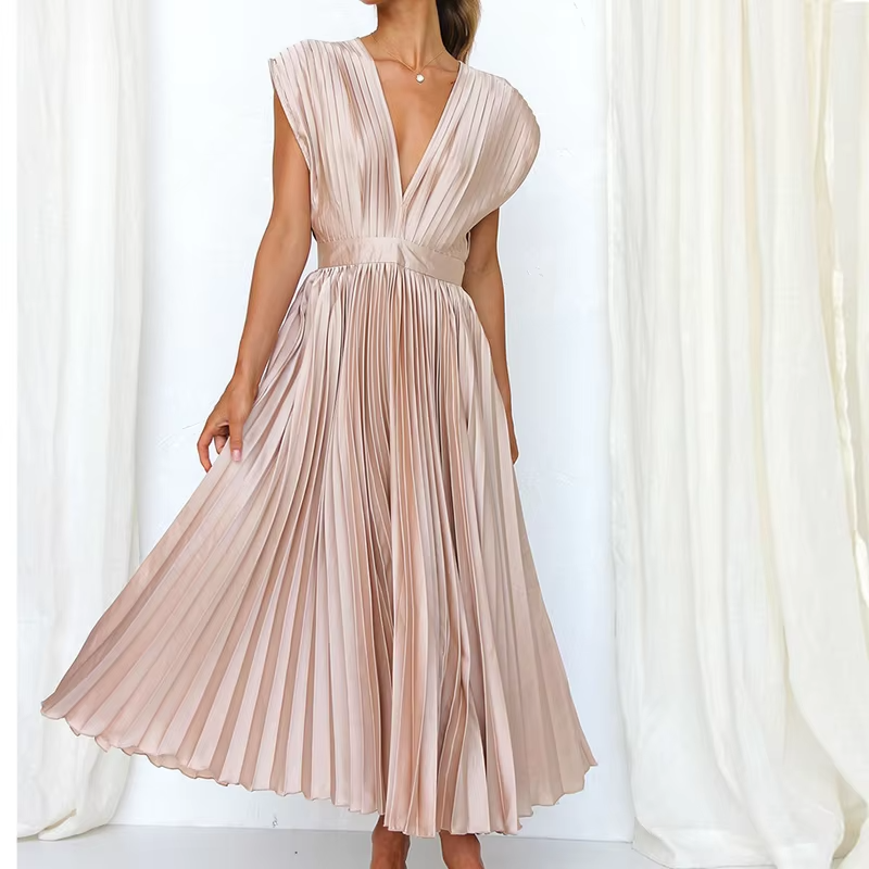 Lumière - V-neck Maxi Dress with Pleats